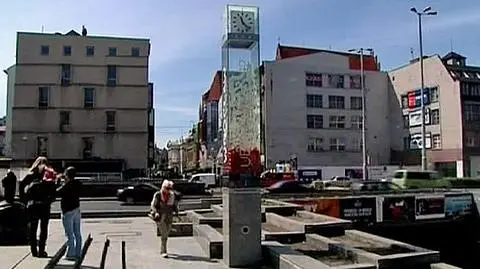 Krnąbrny zegar został po Euro. 
"Czas odmierza jak chce"