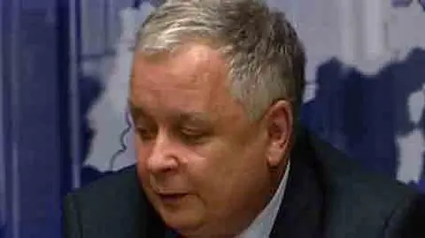 CBOS: Polacy wciąż źle o prezydencie