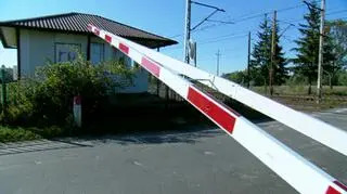 Na początku października na niezamkniętym przejeździe w Kozerkach pod pociąg wjechała matka z dziećmi