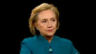 Clinton zastanawia się, kto jest winien katastrofy