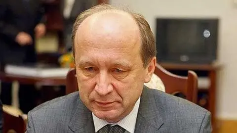 Rząd potępia nauczycieli 
 za "polskie Hitlerjugend"
