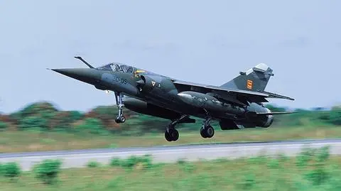 Mirage znów bez paliwa nad Libią