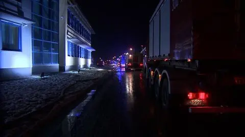 Pożar w stolarni. Ogień zagrażał dwóm domom