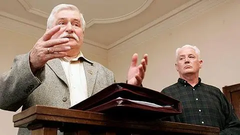 Wałęsa ukarany za "małpę z brzytwą"