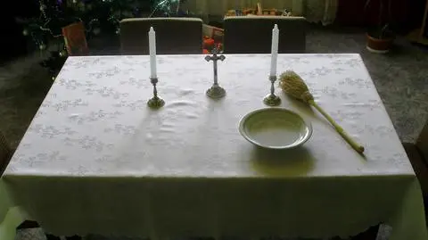 Ukradł puszkę na datki, zostawił czekoladę. Krzyczał, że "Kolędy nie będzie!"