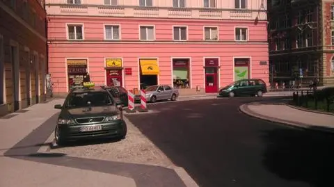 Plac Ratajskiego przejezdny