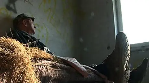 Pan Adam jest bezdomnym od wielu lat