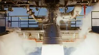 Zmodernizowany przez Amerykanów NK-33 podczas testu