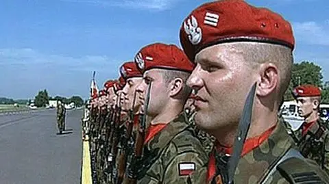 W kamasze obowiązkowo jeszcze przez 5 lat?