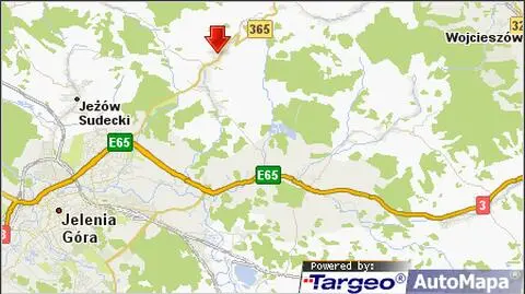 Uderzył w auto na łuku drogi. Motocyklista zginął na miejscu 