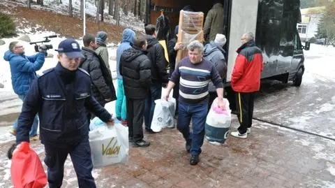 Policjant pomaga uchodźcom z Donbasu