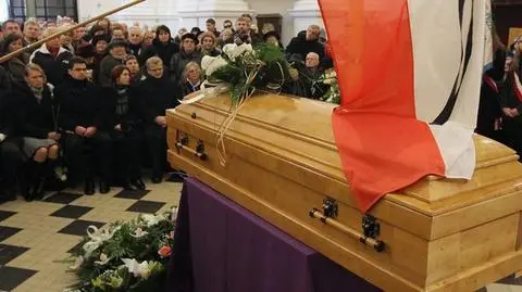 "Była kolorowym ptakiem, odstającym od przeciętności"