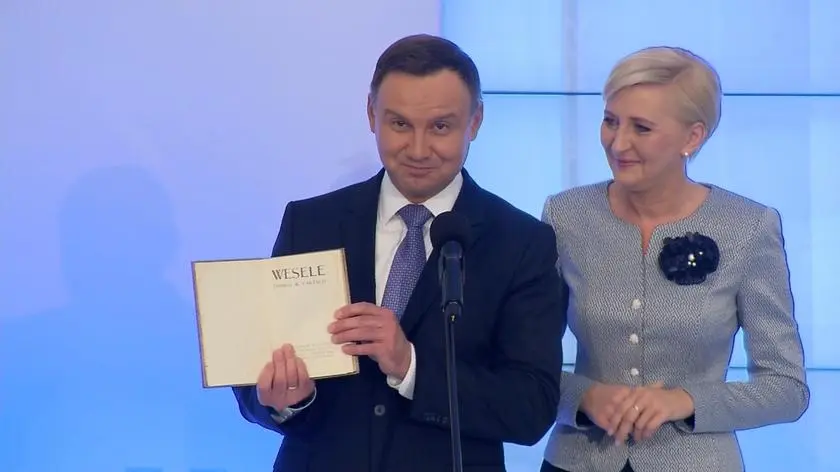 Czytanie Ze Zrozumieniem Wesele Wyspiańskiego Narodowe Czytanie 2017. "Wesele" Wyspiańskiego - TVN24