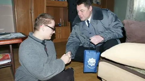 Uratował rodzinę, dostał komputer