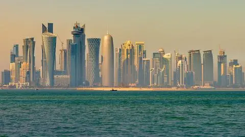 Le Monde: król Arabii Saudyjskiej grozi Katarowi atakiem