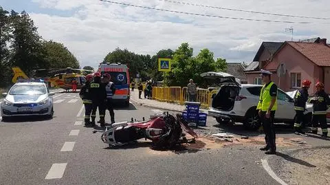 Kielce, Mikołów. Zarzut dla kierowcy auta za wypadek z policjantem na motocyklu