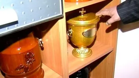 Pomylili prochy ojca z narkotykami