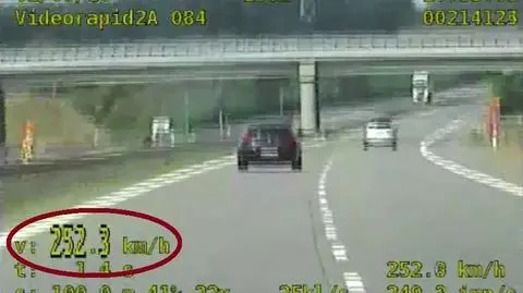 BMW po autostradzie ponad 250 km/h