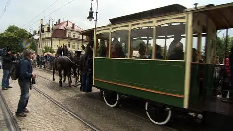 Tramwaj ciągnięty przez konie - najstarszy na paradzie