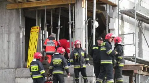 Na miejsce wypadku przyjechała straż pożarna, pogotowie i policja