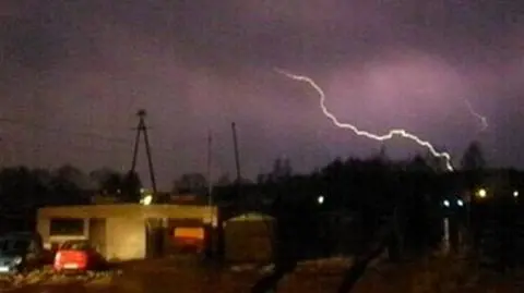 Grzmoty i deszcz
 po ciepłym weekendzie