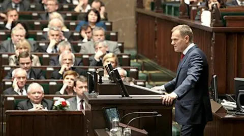 "Wolałbym się nie urodzić, niż na grobach budować karierę"