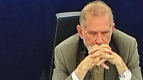 Geremek chce wrócić do Sejmu
