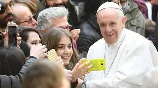 Papież Franciszek w piątek mówił o imigrantach