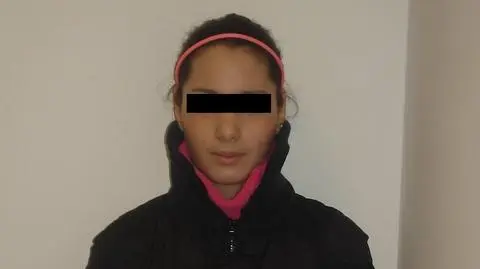Podpaliła włosy koleżance. 
Za karę