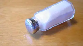 Sól jest równie groźna dla zdrowia jak nadużywanie cukru i tłuszczu