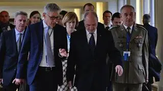 Oferta Macierewicza padła w Brukseli