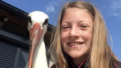 Gałowo: 10-latka wraz z bratem uratowała bociana