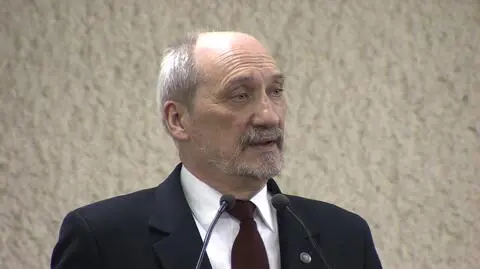 Macierewicz odpowiada Laskowi:
Nikt nie będzie dyktował warunków