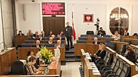 "To skok na media publiczne"