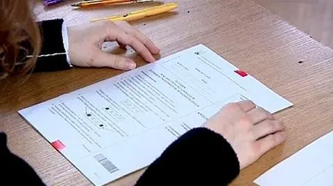 Gimnazjaliści powtórzą egzamin, dyrektorka straci pracę