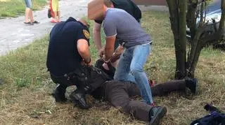 Młody mężczyzna groził mieszkańcom gdańskiego osiedla