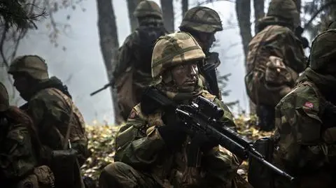 Siemoniak: trzy brygady Sił Odpowiedzi NATO mają być w podwyższonej gotowości