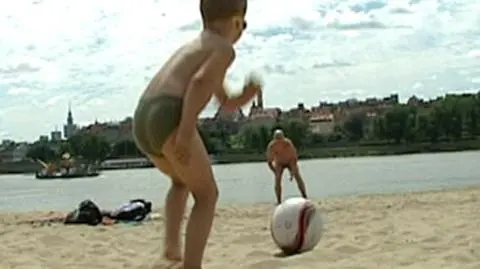Ostatni gorący dzień. 
 Po południu deszcz i burze