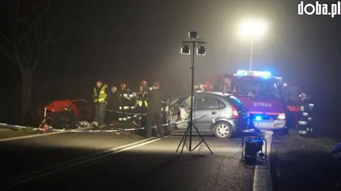 1 osoba nie żyje, 2 są ranne. Wypadek na krajowej "8"