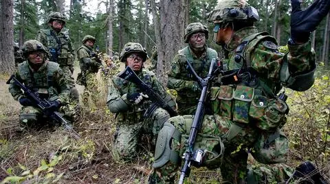 Japonia i Korea Północna chcą się lepiej bronić przed zagrożenem (materiał magazynu "Polska i Świat z 9 września)