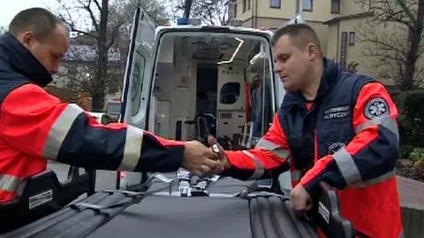 Ambulans bariatryczny, czyli karetka dla pacjentów XXL, wyposażona jest w nietypowy sprzęt