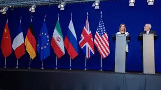 Szefowa unijnej dyplomacji Federica Mogherini i irański minister spraw zagranicznych Mohammad Dżawad Zarif 2 kwietnia 2015 r.  