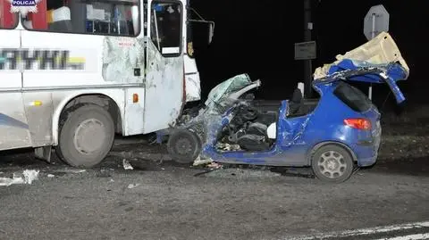 Sobieszyn. Zderzenie autobusu z samochodem osobowym, zginęła jedna osoba
