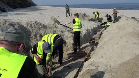 Poszukiwaczom udało się odkopać barkę z czasów wojny