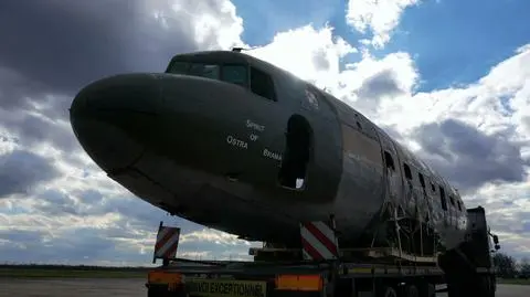 "Dakota" has returned to Poland. The airplane used during the WWII by General Kaziemierz Sosnkowski has been transported from Canada