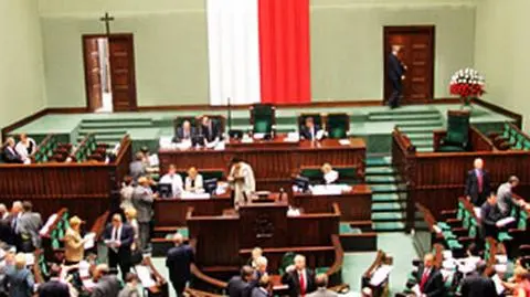 Sejm niespodziewanie przerwał obrady do wtorku