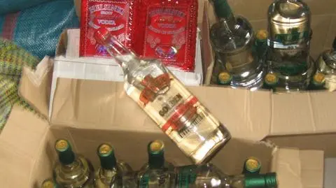 Miał 230 litrów alkoholu i 70 kilogramów tytoniu bez akcyzy