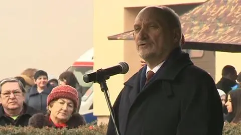 Antoni Macierewicz podczas uroczystości w Dębowcu