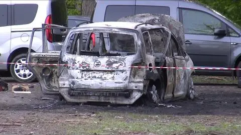 Pożar samochodu w lesie. Znaleziono dwa ciała