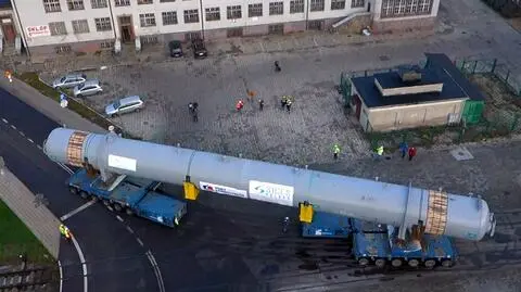 Zobacz reaktor z lotu ptaka